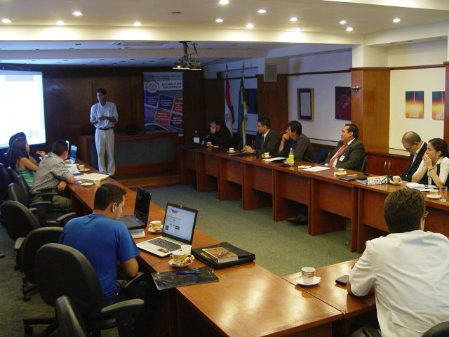 Reunion de los Directivos de la UNE en el Paraninfo de la Institucion