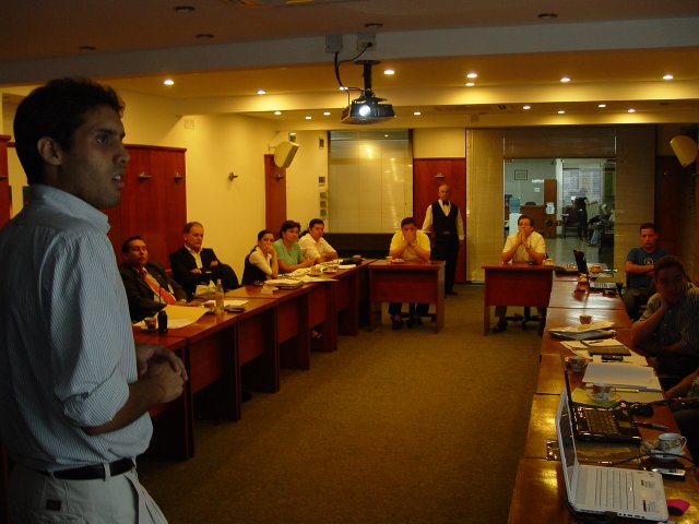 El Universitario Jose Ayala presenta las actividades a ser organizadas por los estudiantes de la UNE
