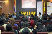 Promoción del Servicio Diplomático en la Facultad de Filosofía de la UNE