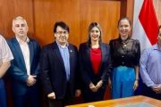 Rector recibió visita de referentes de Paraguay Arandú