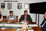Autoridades de la UNE despiden y reciben a estudiantes seleccionados por movilidad