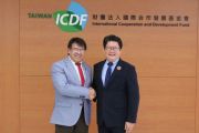 Rector de la UNE se reúne con máxima autoridad de Taiwán ICDF