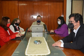 Equipo técnico de la Dirección General de Investigación  de la UNE que lleva adelante el proyecto.