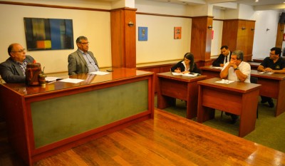 El Ing. Gerónimo Manuel Laviosa González (Rector) y el Dr. Osvaldo de la Cruz Caballero Acosta (Vicerrector), convocaron a una reunión de directores del Rectorado para adoptar medidas preventivas en la institución.