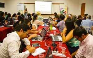 Prof. Franciele María Martiny de la Universidad Federal de Integración Latinoamericana (UNILA). 